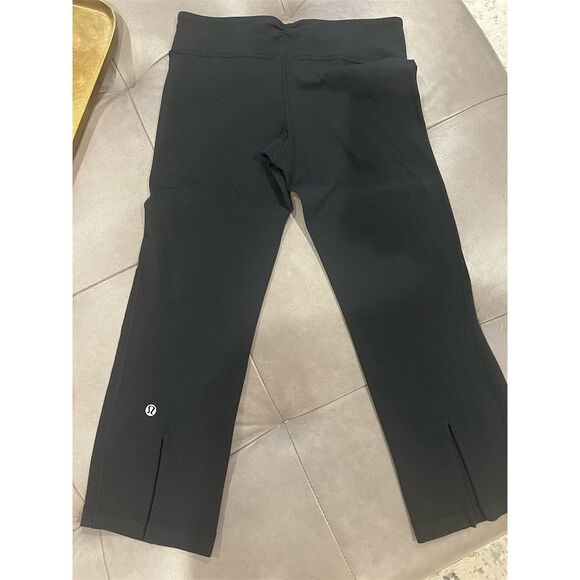 Lululemon Women's Cropped Leggings Black Size 4 - Picture 3 of 3